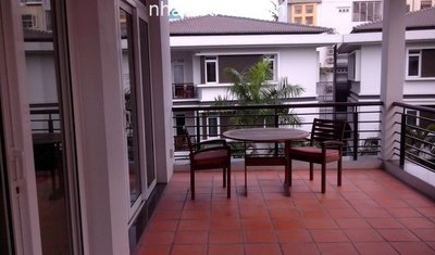 Bán nhà hẻm 3.5m Nguyễn Tri Phương, P.9, Q.10, DT 4 x 8m, 5 PN 3 WC có sân phơi rộng. Giá 2.7 tỷ