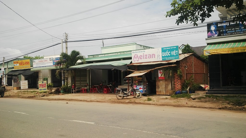 Bán Nhà mặt tiền kinh doanh 5x20m, giá 550tr, sổ hồng riêng, gần chợ