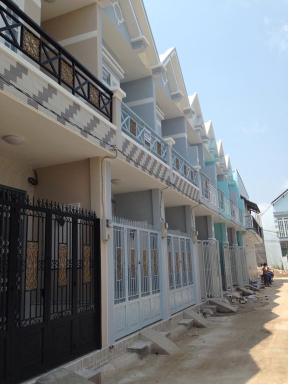 Chỉ 760tr có ngay nhà phố1 trệt 1 lầu sân vườn thoáng mát Lê Văn Lương, Nhà Bè