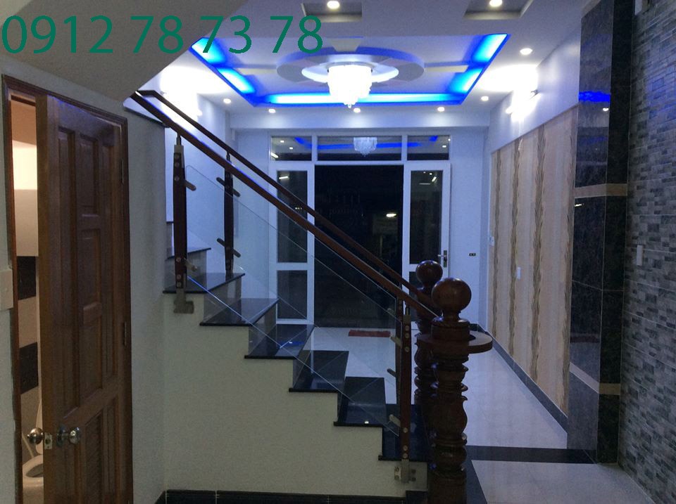 Bán Nhà Đường Dương Cát Lợi Giá 1.95 Tỷ, 4 Phòng Ngủ