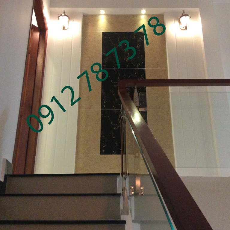 Bán Nhà Đường Dương Cát Lợi Giá 1.95 Tỷ, 4 Phòng Ngủ