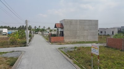 Bán đất gần chợ Bình Chánh- tp HCM- giá rẻ sổ hồng riêng