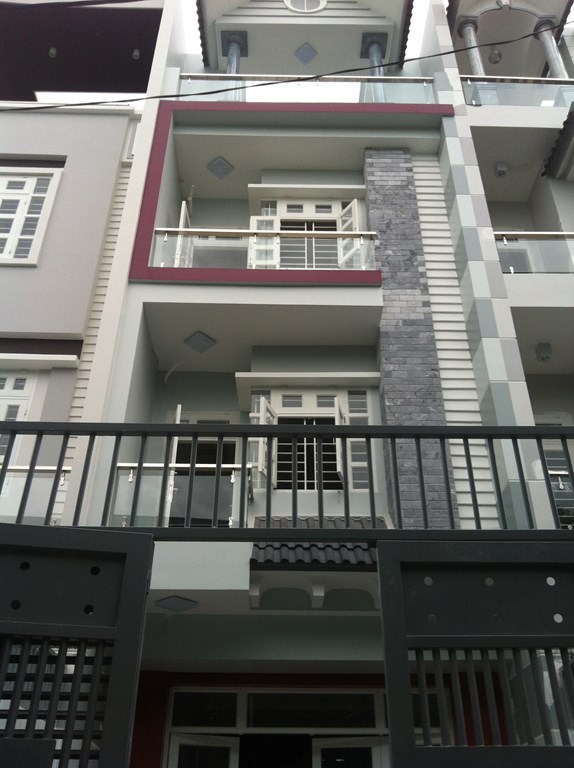 Bán nhà mới xây 2015 - thuộc Lê Văn Thọ P9, đúc 4 tấm hẻm xe hơi 6m, Dt 4m x 18m hướng tây