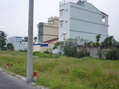 Bán gấp 2 lô đối diên Trường Mầm Non Úc Châu - sổ hồng sang tên ngay giá chỉ 330tr