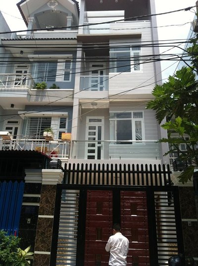 Bán nhà phố mới 100% thuộc Quang Trung phường 8 vị trí 1 trục đường 8m DT 4,2m x 20m đúc 4 tấm