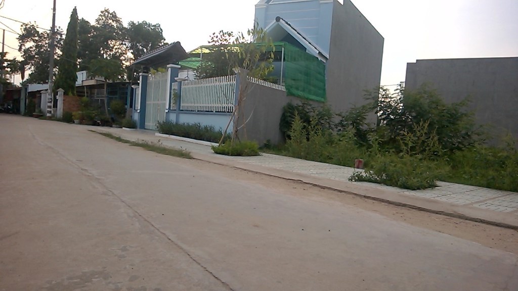 Bán 2 lô liền kề 4,2x28 và 4x28 Ngay Ngã 3 Lê Văn Việt-Nguyễn Văn Tăng giá 700tr/1 lô