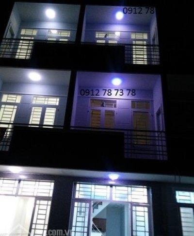 Bán nhà 2 lầu, 4 phòng ngủ, DT 75m2, Huỳnh Tấn Phát, giá 750 tr.