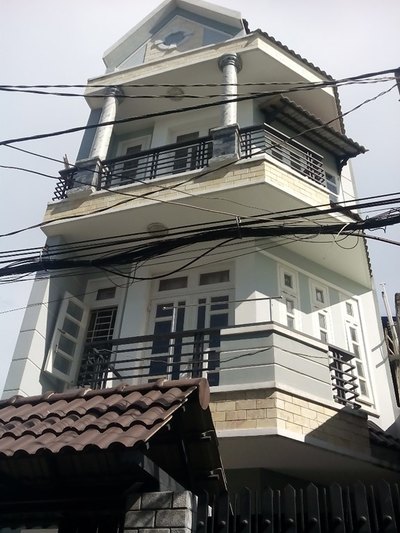 Bán nhà đường Nguyễn Văn Lượng 5.2mx10m, (nở hậu 7.3m) 2 lầu,