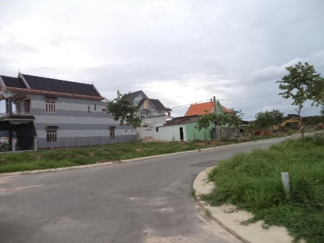 Bán gấp đất Bình Chánh mặt tiền đường TL10 5x15m, đã có sổ hồng riêng, xây dựng ngay