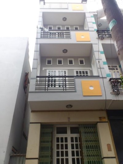 Bán nhà 2 lầu HXH Nguyễn Ngọc Lộc, P.14, Q.10, DT 3.4x9m, hướng TB, giá 2.75 tỷ/TL