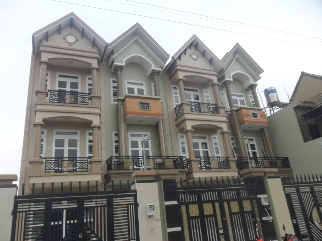 Bán nhà 1 trệt, 2 lầu 4x28m, giá 2 tỷ, HXH Đường HL80, P. HT, Q12