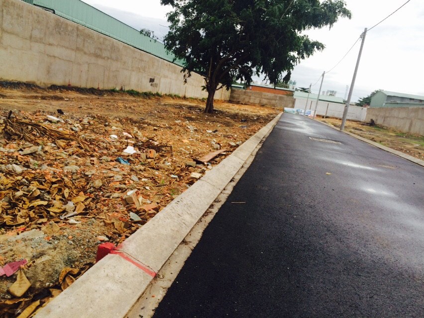 Đất 4,5x16 ngay MT Hoàng Hữu Nam, SHR, BTS, giá 700tr