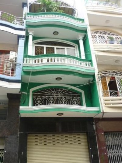 Bán gấp nhà HXH Nguyễn Đình Chiểu, P.5, Q.3. DT: 3m x 14m (NH 3.2), trệt, 2 lầu đúc, giá: 3.6 tỷ