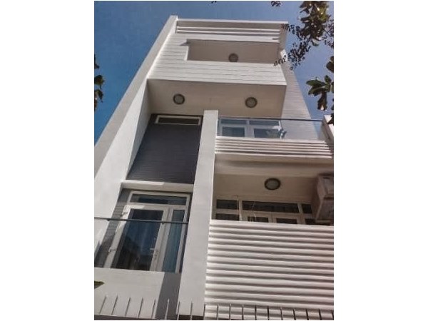 Bán gấp nhà HXH Nguyễn Hiền, P.4, Q.3. DT: 3.4x11.4m, 1 trệt, 1 lửng, 2 lầu, ST - 5 tỷ