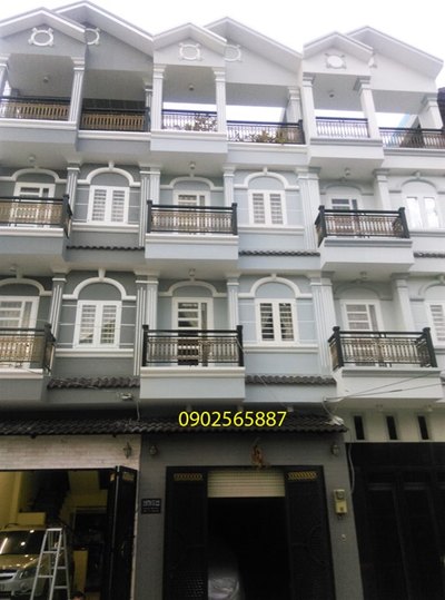 Chính Chủ Bán Nhà 3 Tầng Đẹp, 4m X 14m, Đường Xe Hơi 12m, Giá 2.1 Tỷ, Huỳnh Tấn Phát