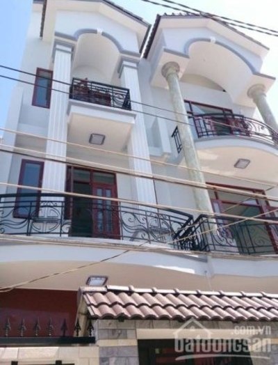 Bán nhà đẹp, hẻm xe hơi, 5m x 16m, 1 trệt, 2 lầu, sân thượng, giá 2.7tỷ