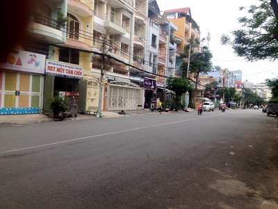 Nhà Bán mt Đường Chợ Lớn, 4m X 20m kdc Bình Phú, P11, Q6