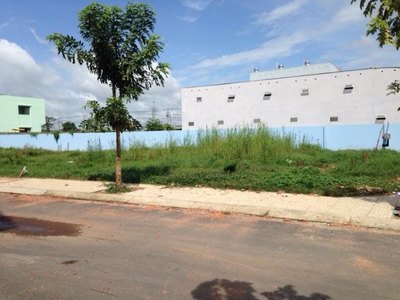 Đất nền, nhà phố gần công viên Tân Phú