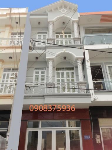 Chính chủ bán nhà 3 tầng mới đẹp, 4mx14m, đường xe hơi 8m, giá 1.75 tỷ