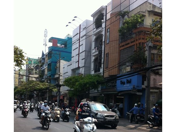 Bán nhà 3 lầu MT Nguyễn Đình Chiểu phường 6 quận 3. Giá 18 tỷ.