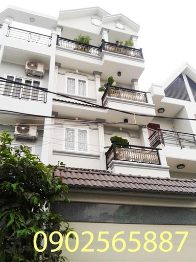 Chính Chủ Bán Nhà 3 Tầng Đẹp, 4m X 16m, Đường Xe Hơi 6m, Giá 2.3 Tỷ, Huỳnh Tấn Phát