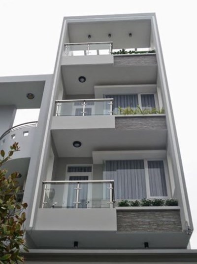 Bán nhà 3 lầu HXH Lê Văn Sỹ, P.14, Q.3, DT 4.5x8m (NH 5m), hướng Bắc lệch Tây, giá 2.95 tỷ/TL.