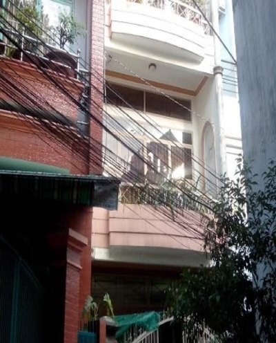 Bán nhà 2 lầu Lạc Long Quân, P.8, Q. Tân Bình, DT 3.3x15m (NH 3.6m), giá 3.4 tỷ/TL.