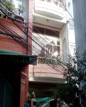 Bán nhà 2 lầu Lạc Long Quân, P.8, Q. Tân Bình, DT 3.3x15m (NH 3.6m), giá 3.4 tỷ/TL.