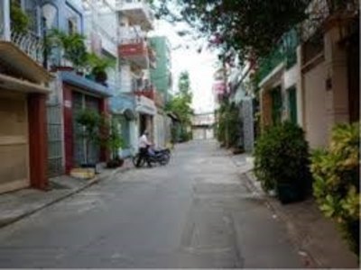 Bán nhà đường Thành Thái, Phường 12, Quận 10.