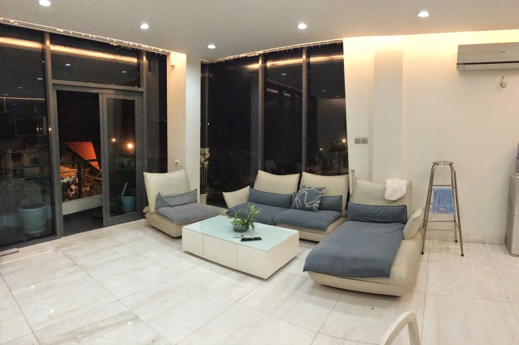 Bán Nhà Mặt Tiền Đường Nguyễn Trãi P. Bến Thành Q1 (Ngay ZenplaZa).