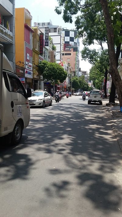 Bán nhà hẻm xe hơi Lê Văn Sỹ, P13, Q.3 DT: 5(5.5) x 25m, 3 lầu, mới xây năm 2012