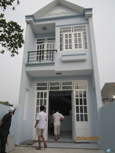 Nhà mặt tiền đường Nguyễn Bình, giá 785 triệu/ căn/ 3 tầng.