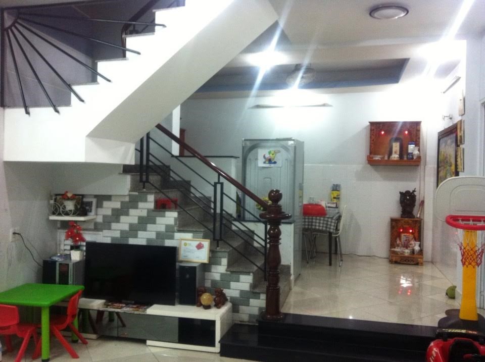 Cần tiền kinh doanh bán gấp nhà phố đường Thích Quảng Đức P5 Phú Nhuận