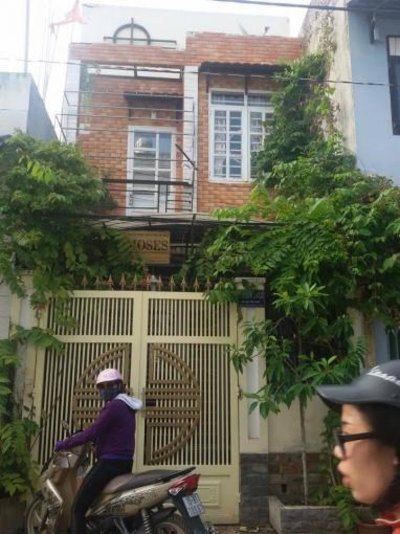 Bán nhà riêng 4mx15m, 1 trệt, 1 lầu, 2 phòng ngủ hẻm xe hơi, sát Quận 7, giá 1.33 tỷ