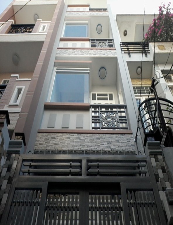 Nhà bán hẻm Huỳnh Văn Bánh, P.17, Phú Nhuận. DT: 3.2 x13m. Giá 3.3 tỷ