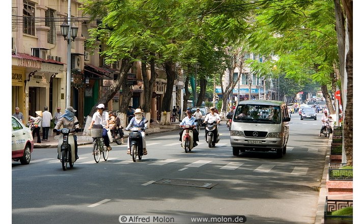 Nhà bán mặt tiền Lý Chính Thắng, Phường 8, Q. 3. DT: 4x19m, giá: 17,2 tỷ