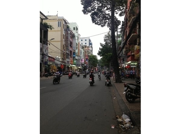 Nhà bán mặt tiền Lý Chính Thắng, Phường 8, Q. 3. DT: 4x19m, giá: 17,2 tỷ