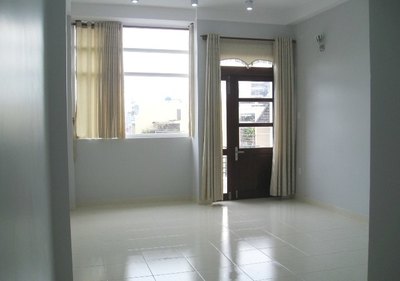 Cần bán nhà hẻm rộng đường Hoàng Văn Thụ, 4 lầu, giá 3.8 tỷ