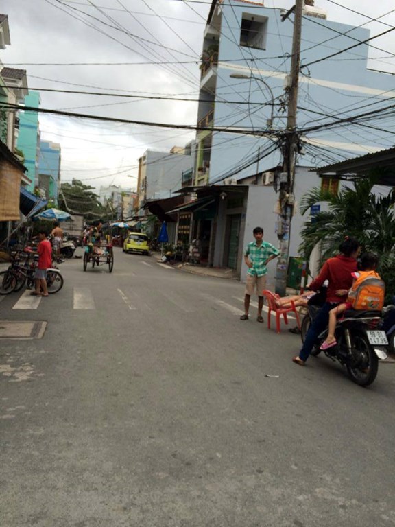 Bán nhà 4.2 tỷ, 4x18m, cấp 4 MT Thành Công, P.Tân Thành, Q.Tân Phú