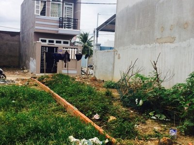 Đất 8x14 ngay Khu Tổ Hợp Sam Sum, Lã Xuân Oai,SHR, Giá 700tr