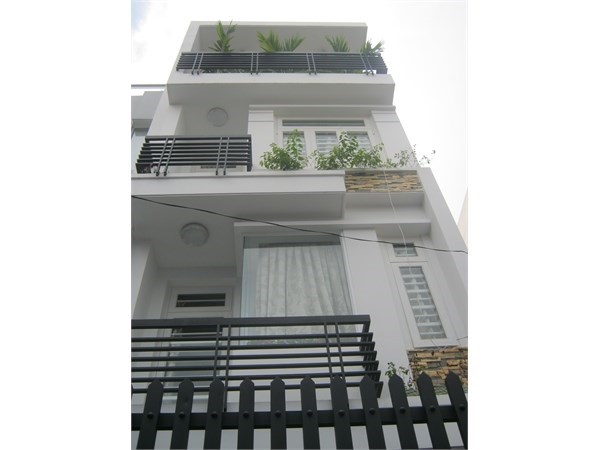 Xuất cảnh cần bán gấp nhà hẻm xe tải đường Lê Văn Sỹ, quận 3.