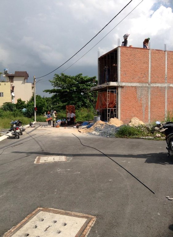 Bán đất sổ hồng 80m2/980tr, mặt tiền đường 12m, xây dựng ngay