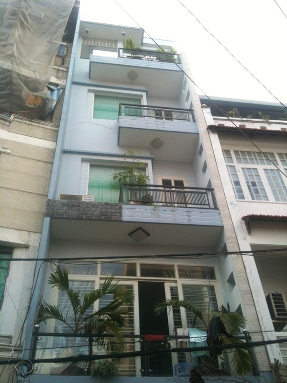 Bán nhà hxh Nhất Chi Mai, P.13,TB, dt: 4,2x12m