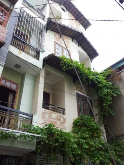 Cần bán nhà MT đường Trường Sa, quận 1, dt 4x18m, 5 tầng, giá 17.5 tỷ