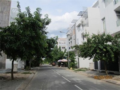 Bán đất đẹp, 5m x18m, mặt tiền đường 12m, giá 1.8 tỉ, Phạm Hữu Lầu, Quận 7