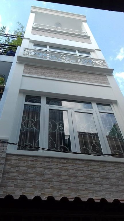 Mặt tiền Trần Huy Liệu, Q.Pnhuận, DT: 4.5x10