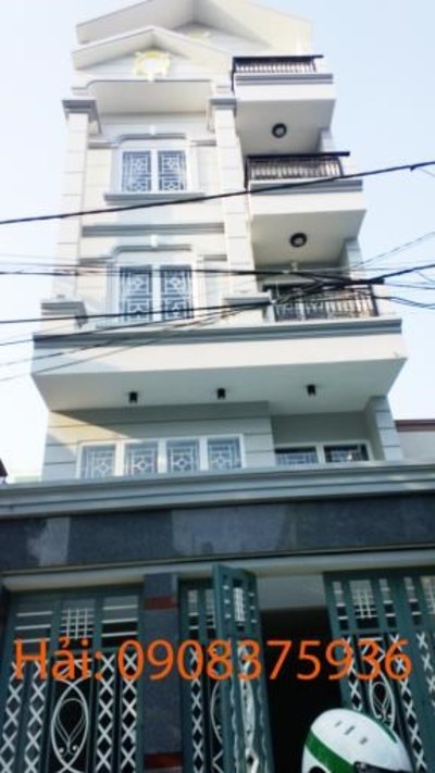 Chính chủ bán nhà 3 tầng đẹp, 4m x 16m, có gara xe hơi, đường nhựa 9m, giá 2.3 tỷ, Huỳnh Tấn Phát