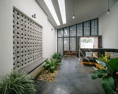 Bán nhà Mặt tiền (giá rẻ, bằng trong Hẻm) đường Cao Bá Nhạ.Q1 DT:5x16m, Hầm – 3 lầu, giá 16,5 tỷ