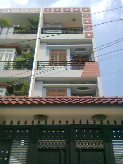 Bán nhà đường Trần Quý Khoách, Q.1, DT:4x16m, 2 tầng