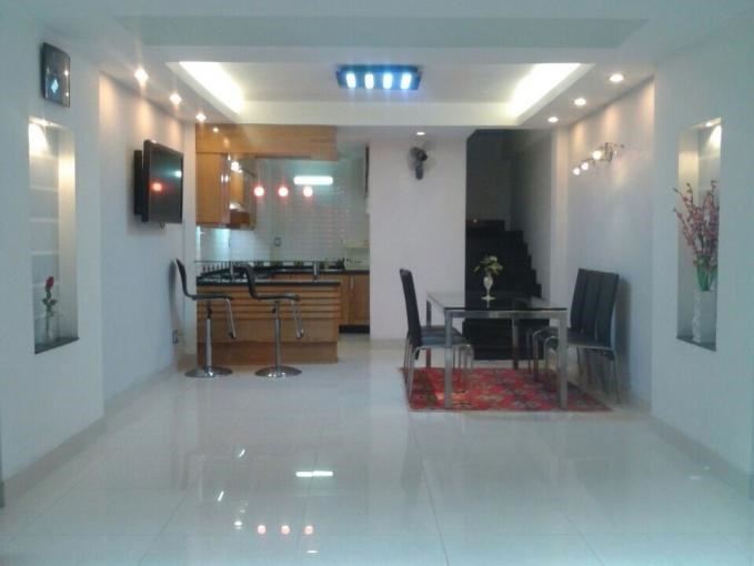 Bán nhà tuyệt đẹp đường Lê Văn Sỹ, Q.3, DT: 5x13m